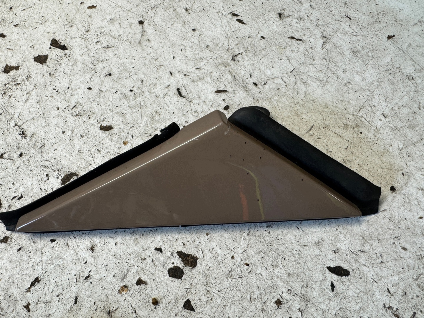OPEL ADAM triangle couverture couverture plastique aile droite 13365626