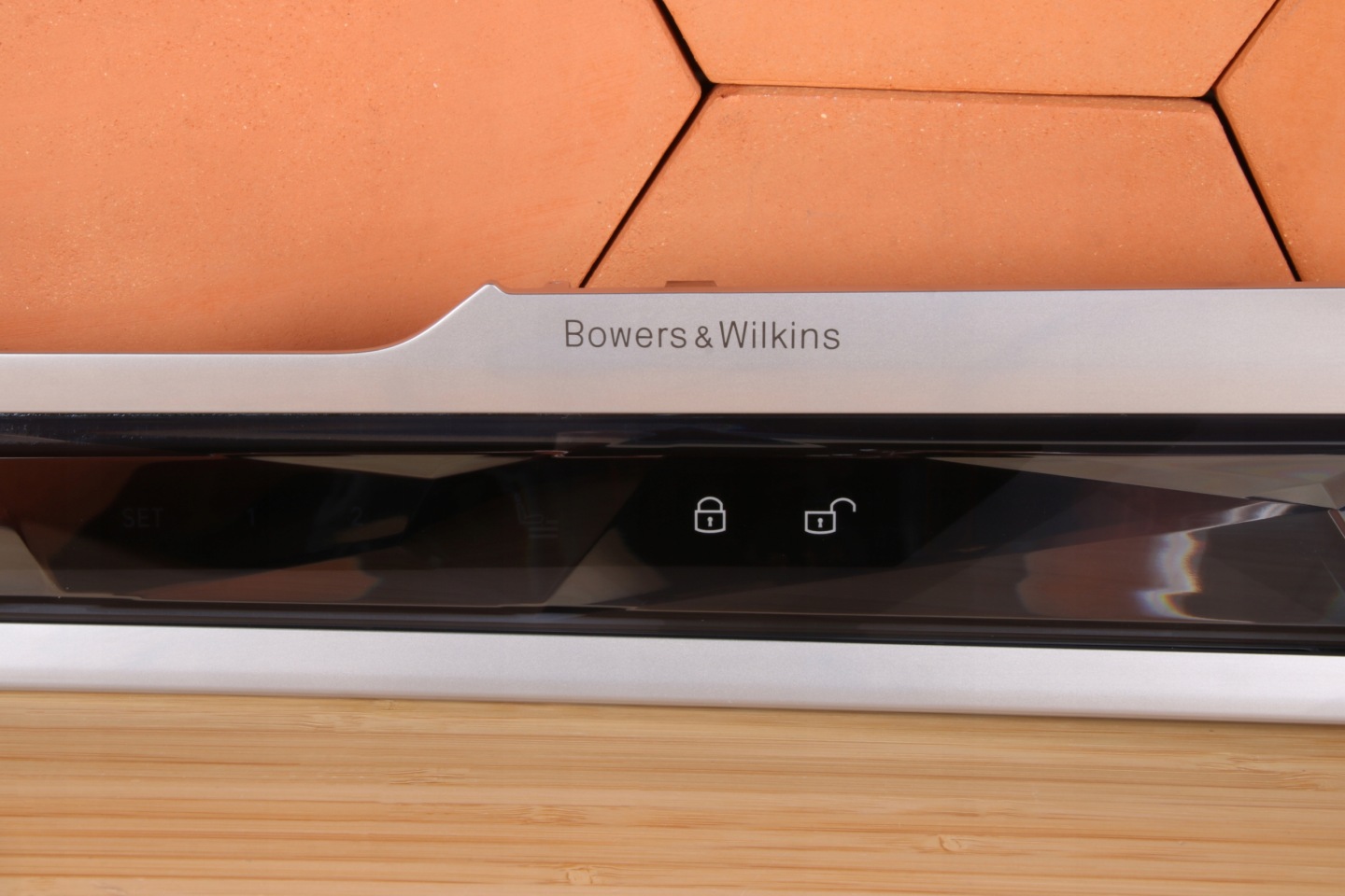 BMW 7 G70 PANEL DOTYKOWY dveře levý předek BOWERS WILKINS 5A75661