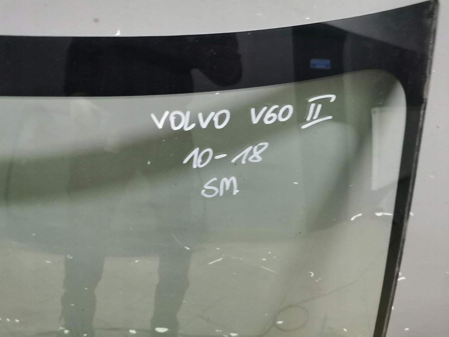 window iron front VOLVO V60 II 10-18 SENSOR