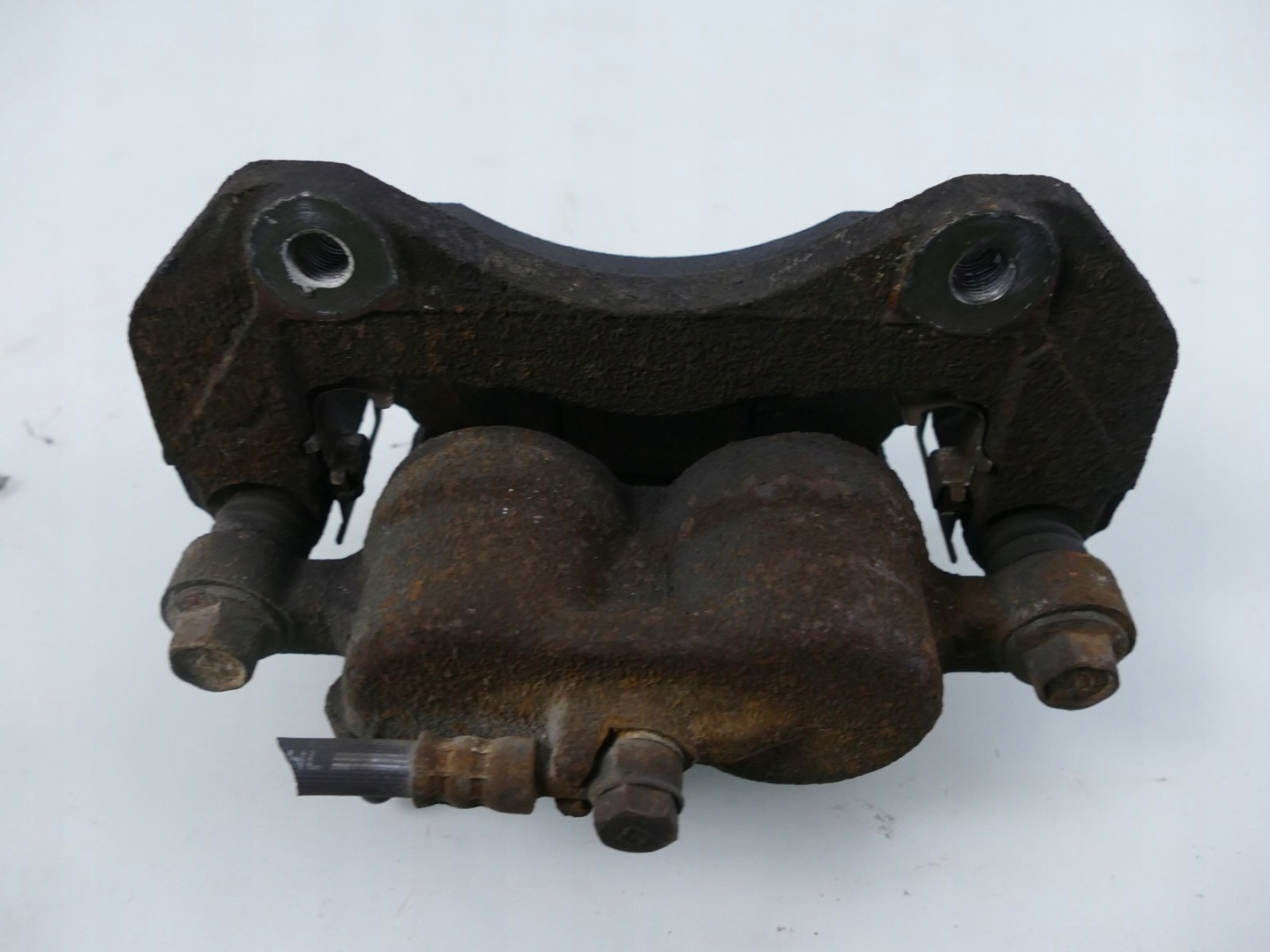 MITSUBISHI OUTLANDER and 2.0 T caliper brake right front
