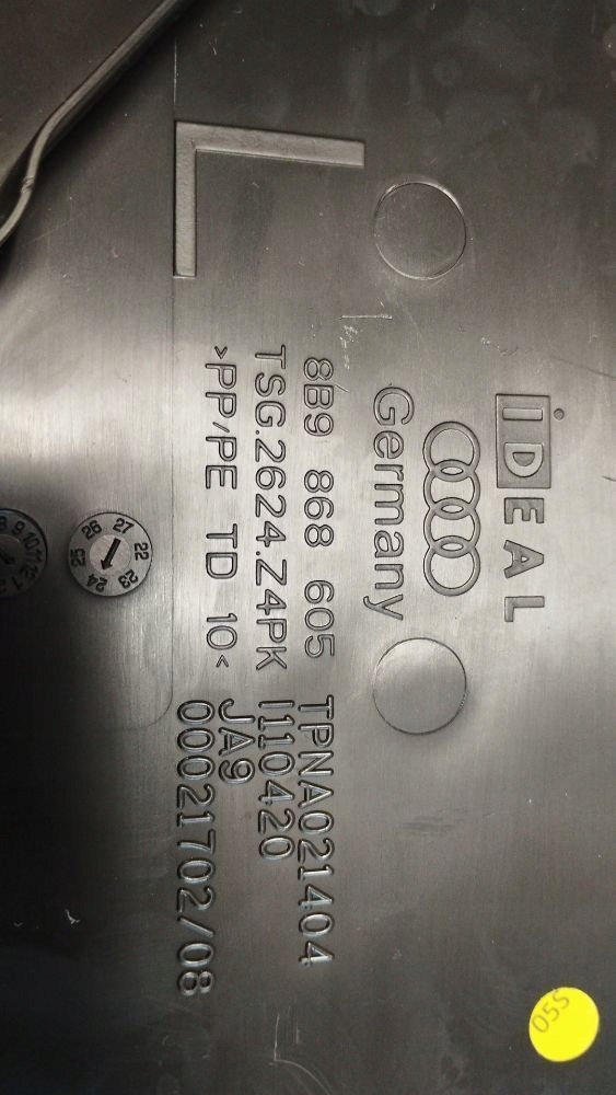 Audi A5 B10 KOMBI cover windows left rear part 8B9868605