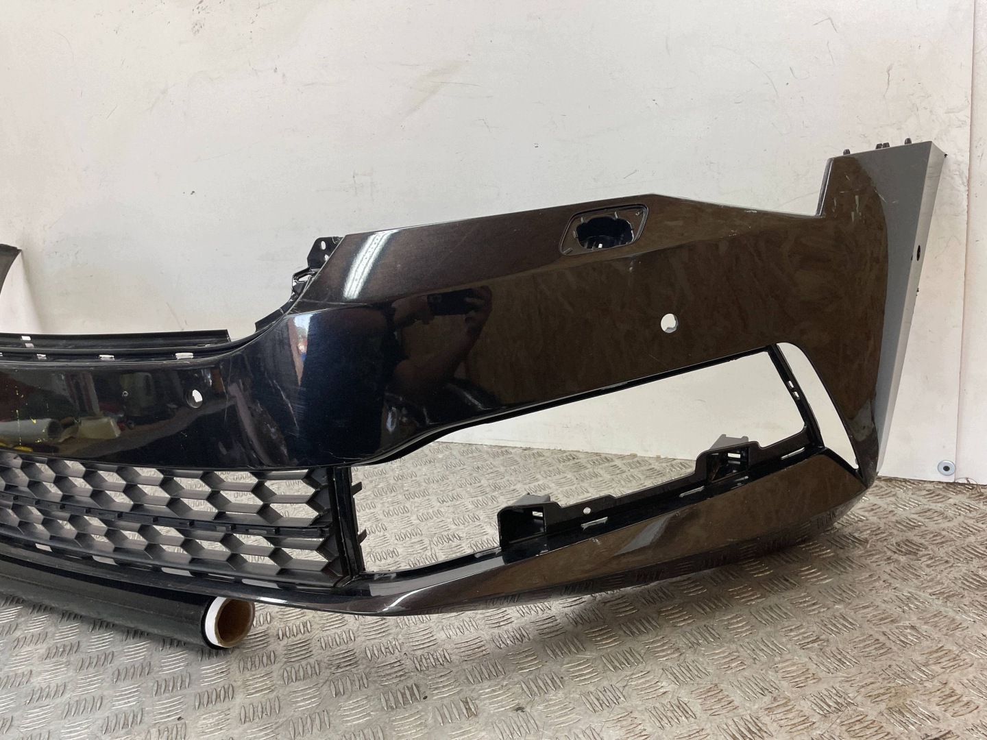 front bumper front SKODA SUPERB 3 III 3V LIFT 19- 6 X PDC washers