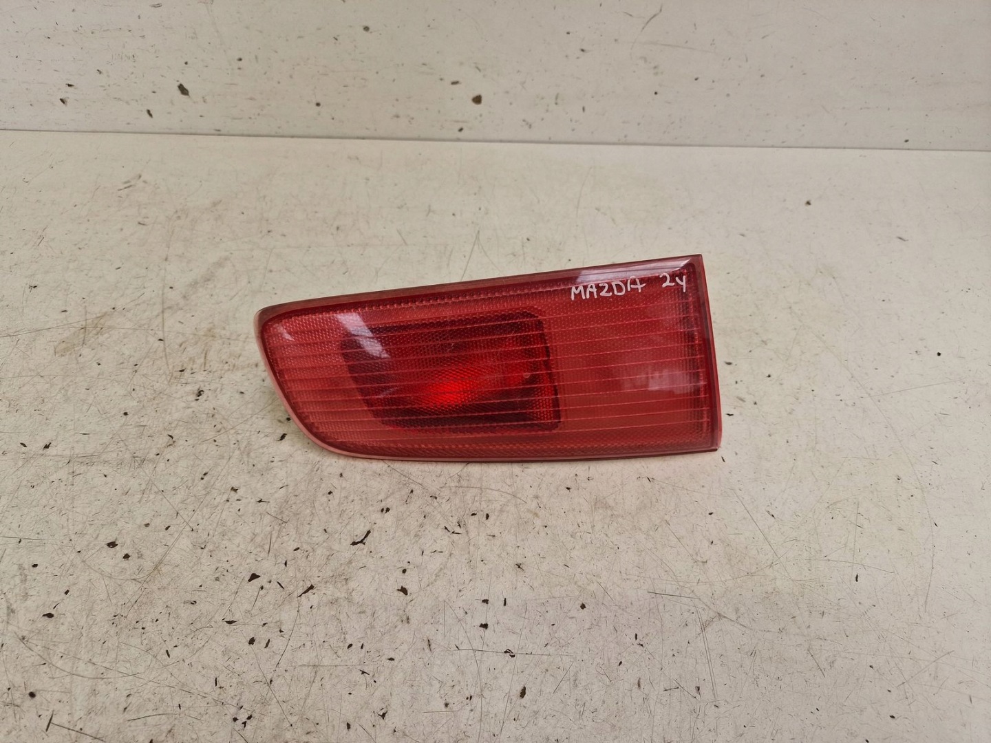 light rear part rear left to the bonnet Mazda 2 DY