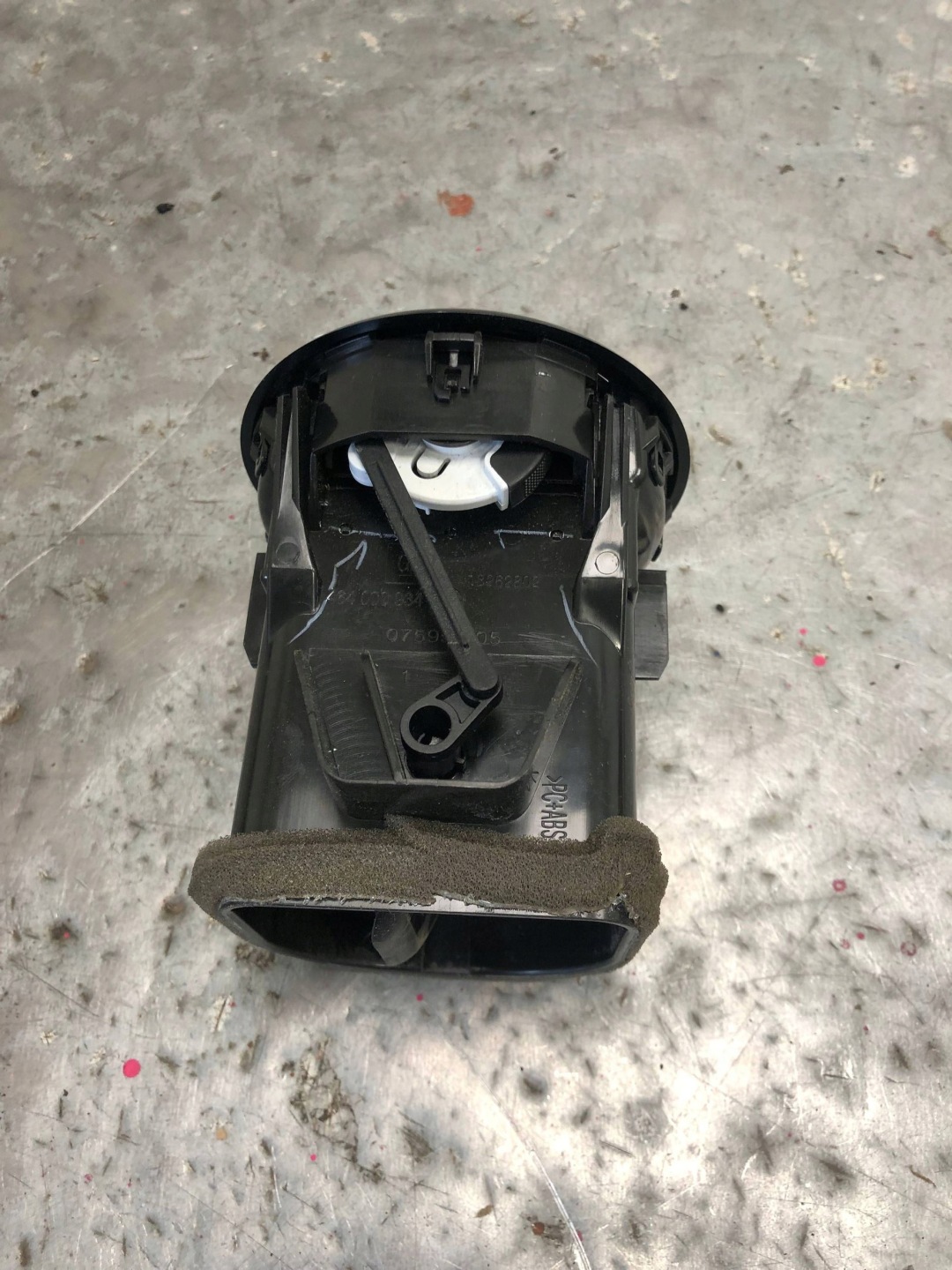 grid air conditioning devices left front OPEL MERIVA B LIFT 13262802