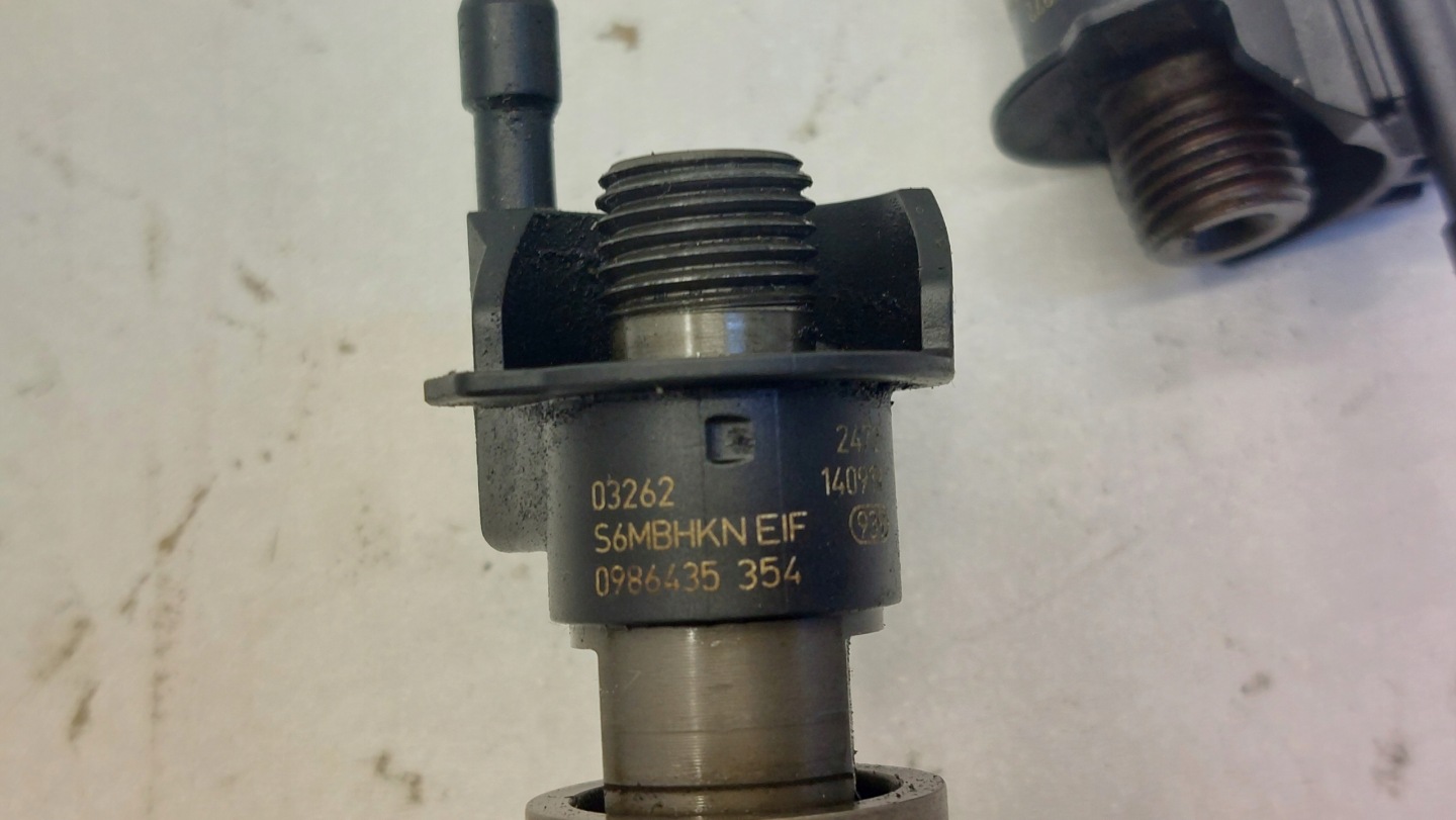 BMW X5 E70 E60 E90 3.0 D M57 306D3 nozzle injector 0986435