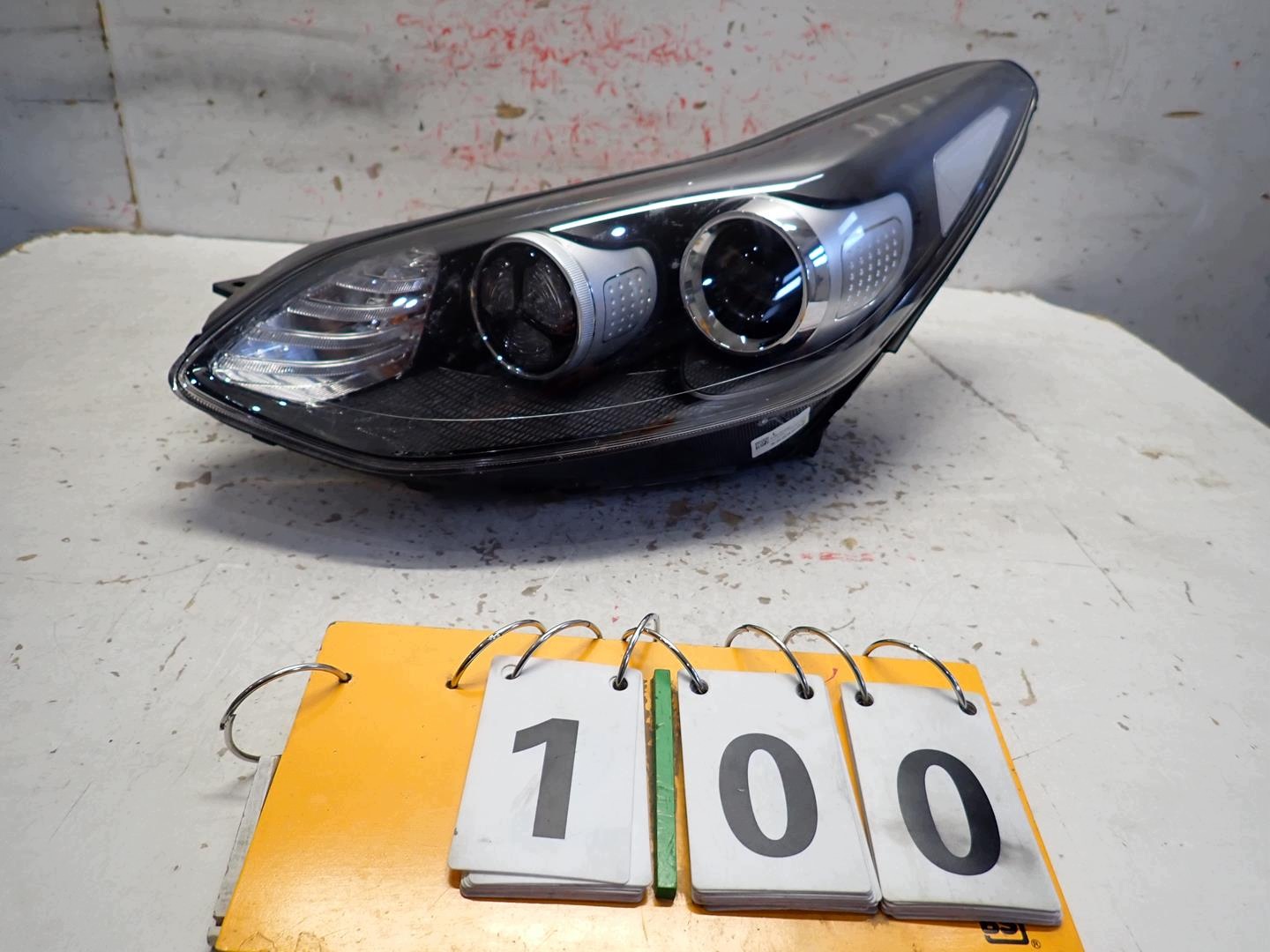 light front front left KIA SPORTAGE IV 2015- BI-XENON 92101-F1010