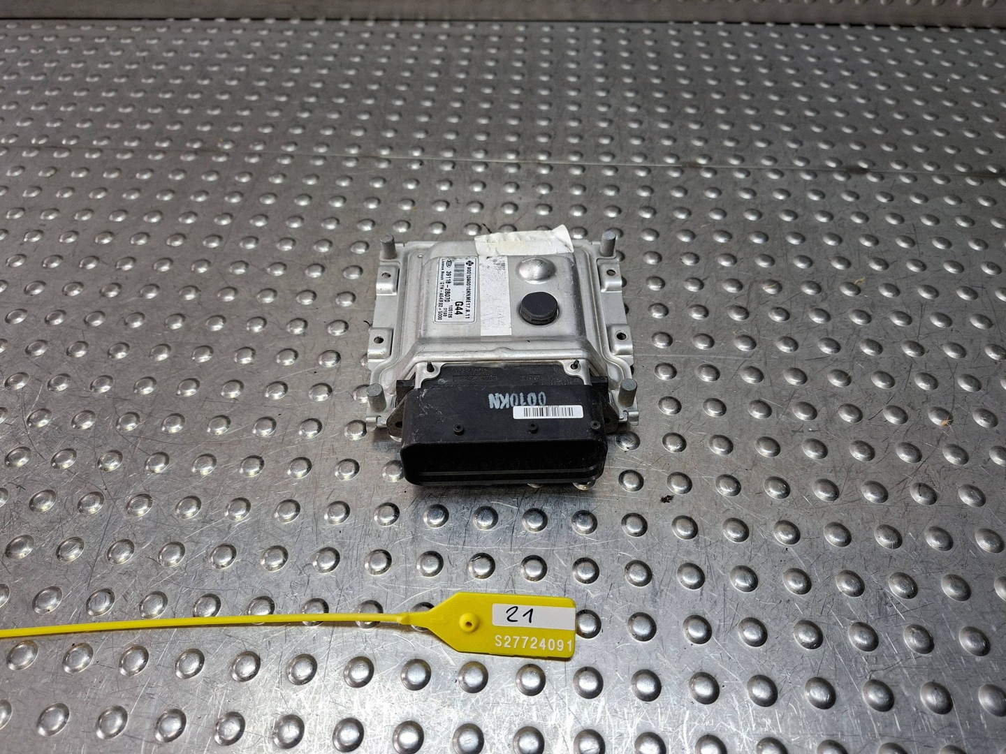 ordinateur unité de commande électronique uce moteur KIA VENGA 09- 1.4 et 39118-2B070