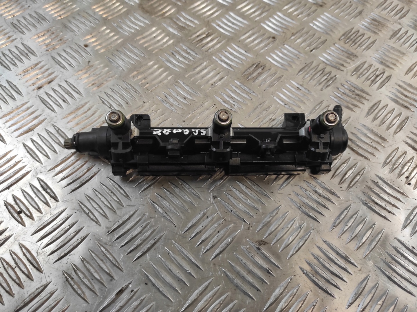 Rampe injection SEAT IBIZA IV 4 1.2 B 03E133320A