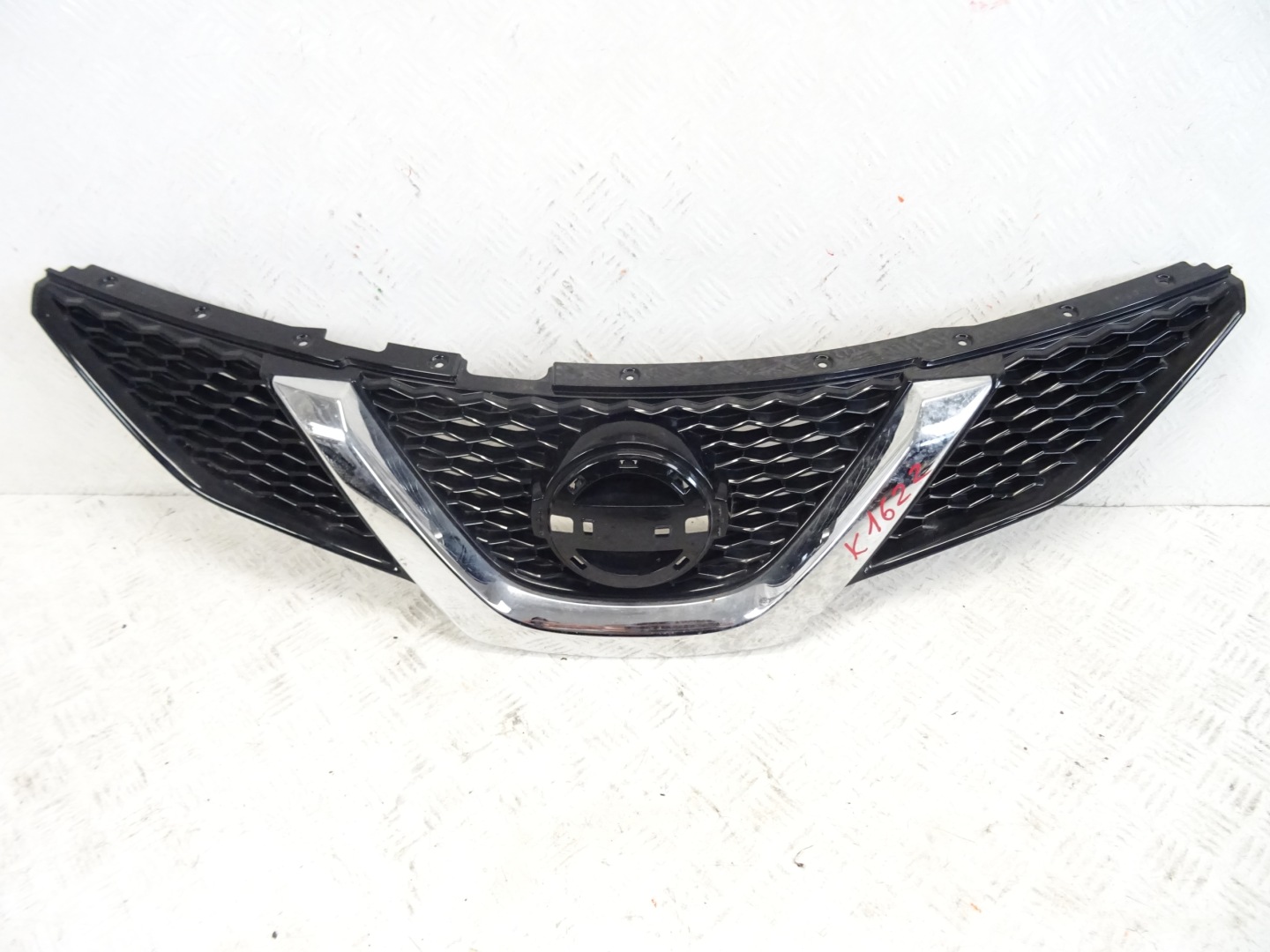 grill grille front front NISSAN QASHQAI II 62312-4EA0A
