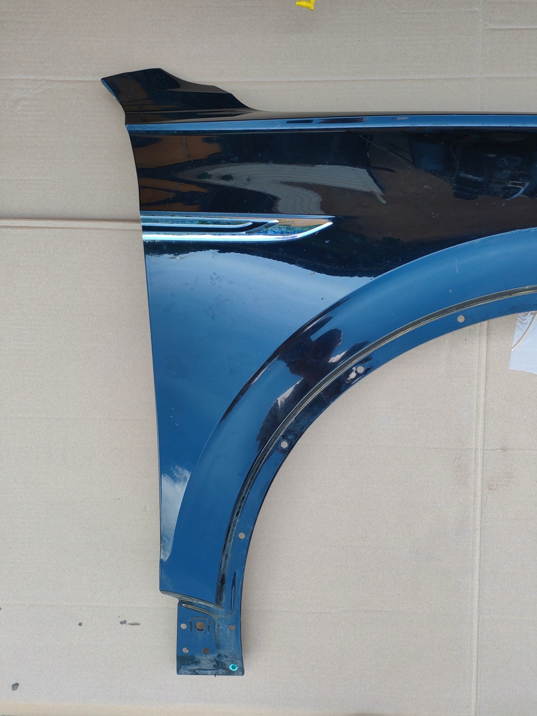 VW TOUAREG III fender right front ORYG front