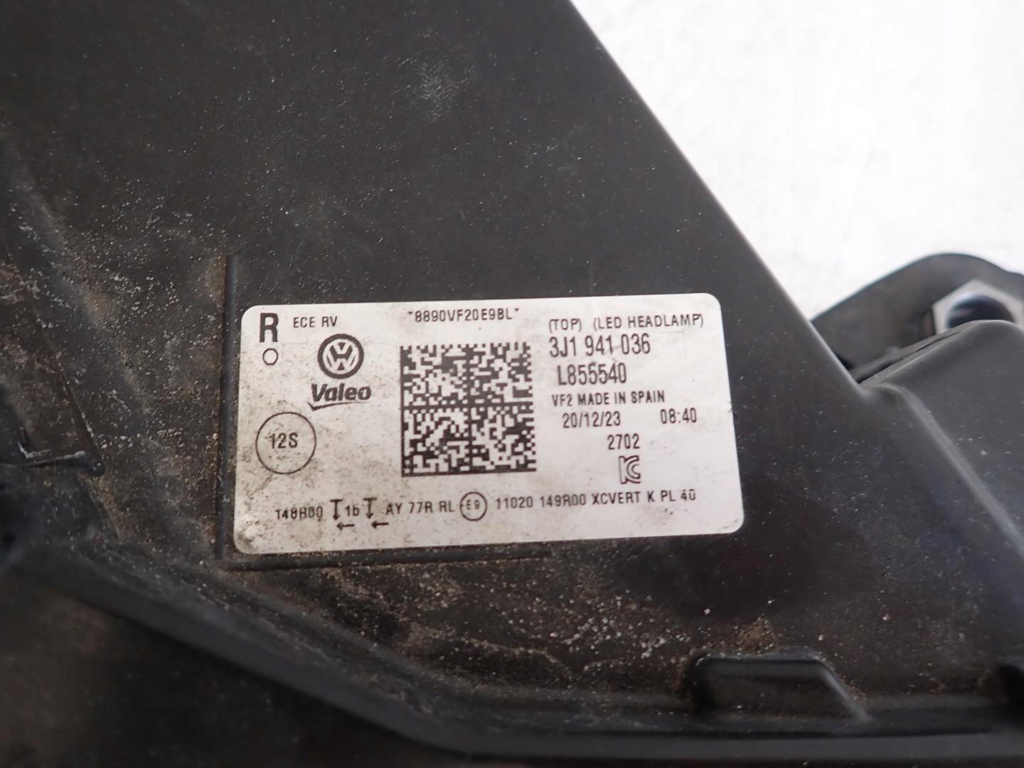 light front front right VW PASSAT B9 2023- FULL LED 3J1941036