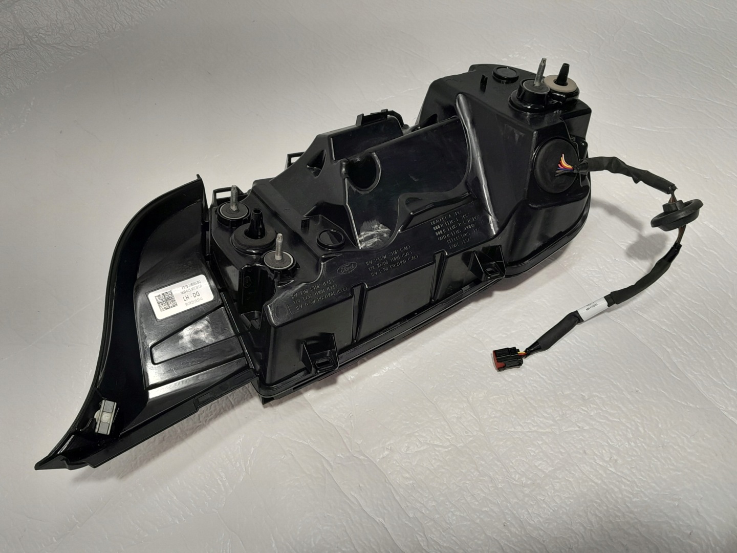 FORD MUSTANG VII GT S650 light left rear part USA