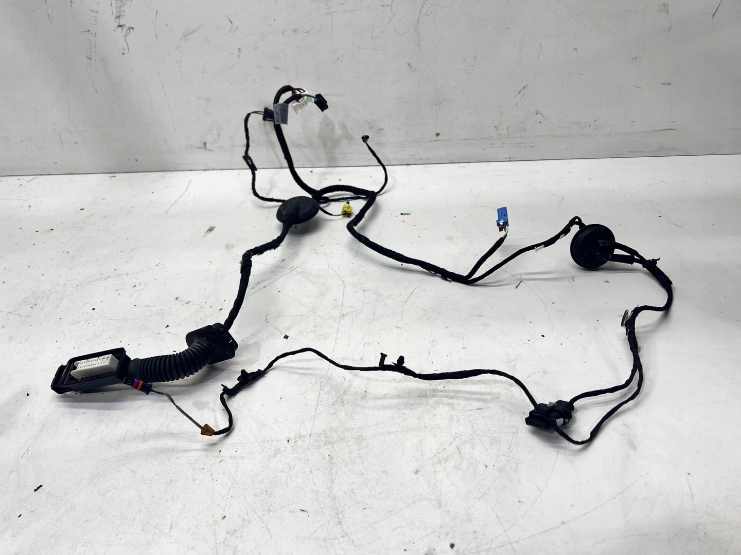 bundle door right front AUDI Q5 FY 80A971030C