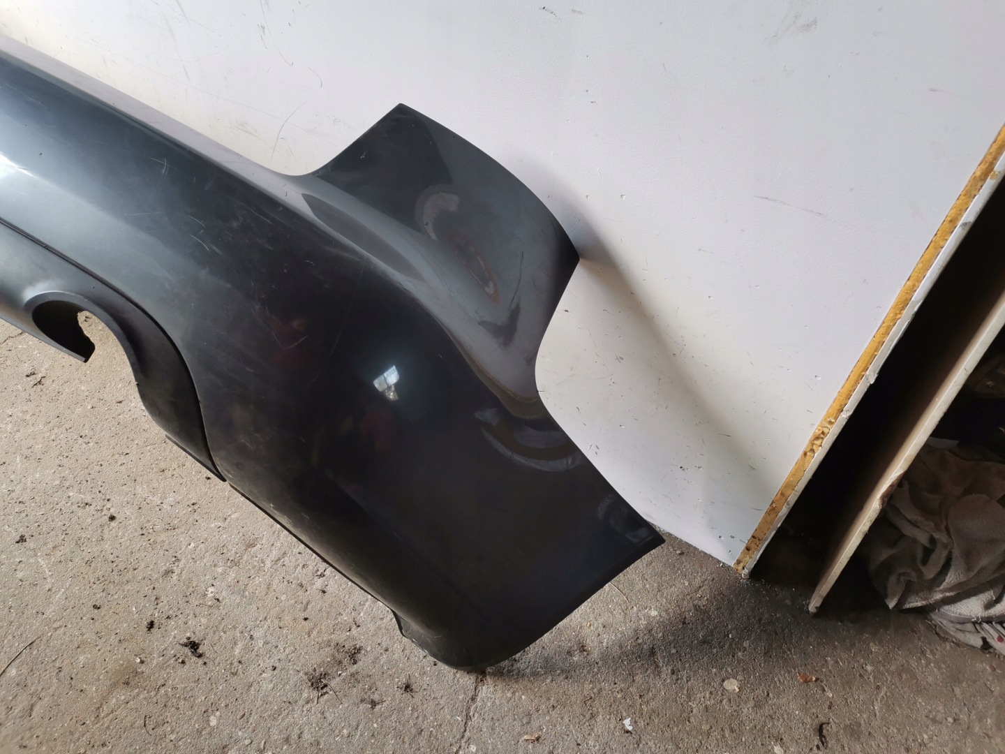 bumper rear part Audi A4 B7 Kombi Avant PDC 8E9807511J