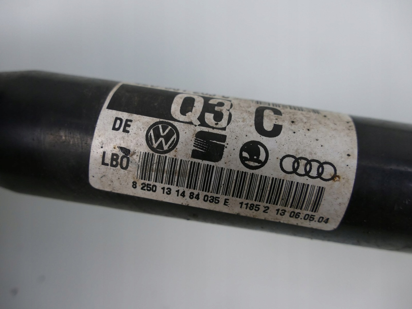 AUDI A8 D3 3.0 TDI semi-axis right rear part right rear