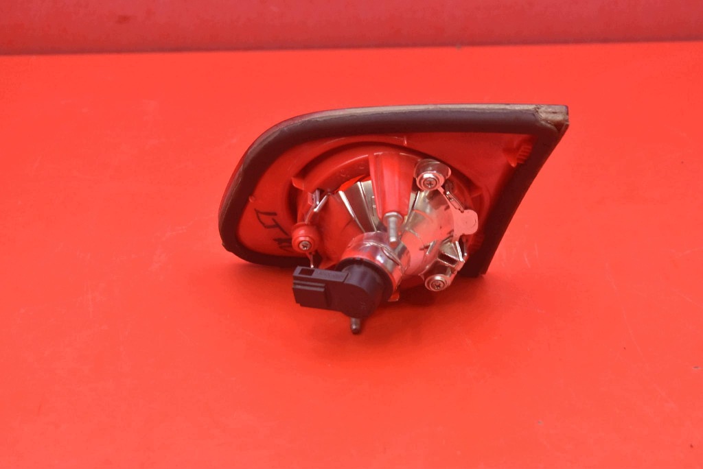 light left rear part rear 3C5945093E VW PASSAT B6 sedan 05-10