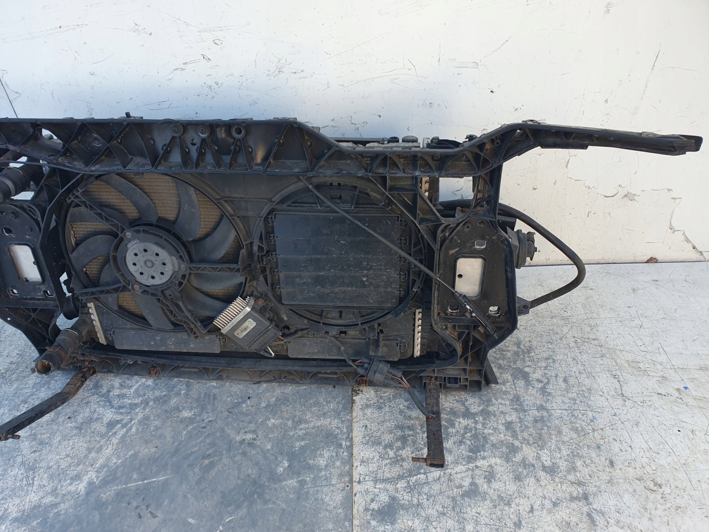 Audi A5 8T 07- 1.8 TFSI 07-11 support panel for radiators pillar chlodnie sider