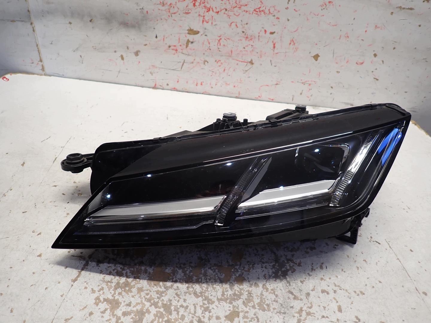 light front front left AUDI TT 2014- FULL LED 8S0941033C