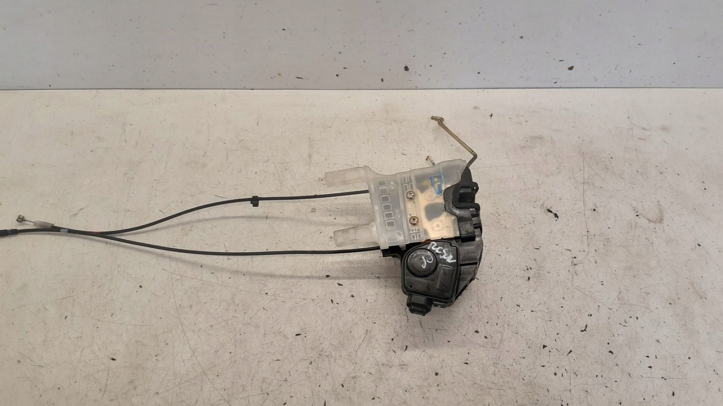 lock door front front right Hyundai Tucson and 2,0i LIFT