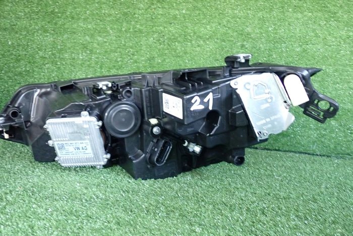 VW GOLF VII FULL LED LIFT 24- reflektor right light right