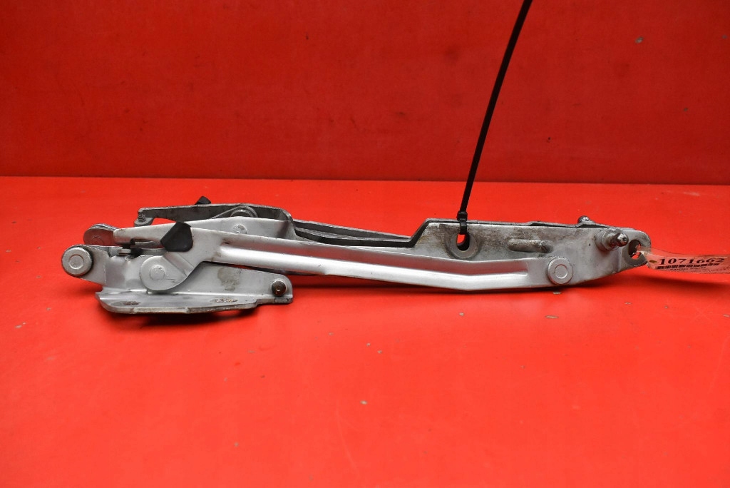hinge hinges bonnet AUDI A8 D2 sedan 94-99