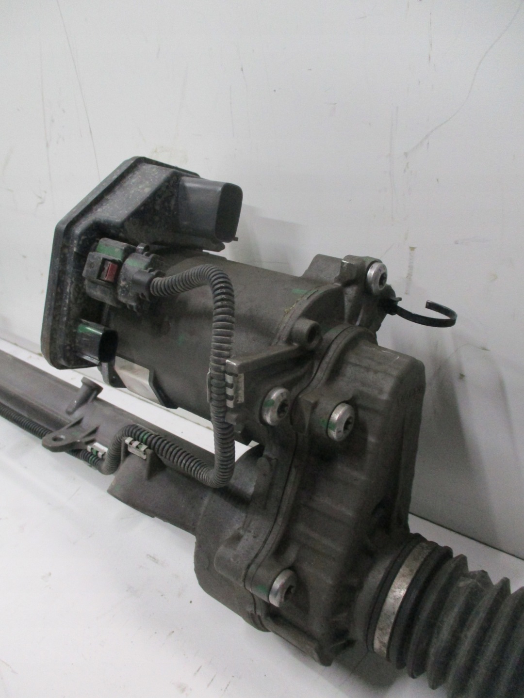 Boîter direction VOLVO V60 II 24R P32346345