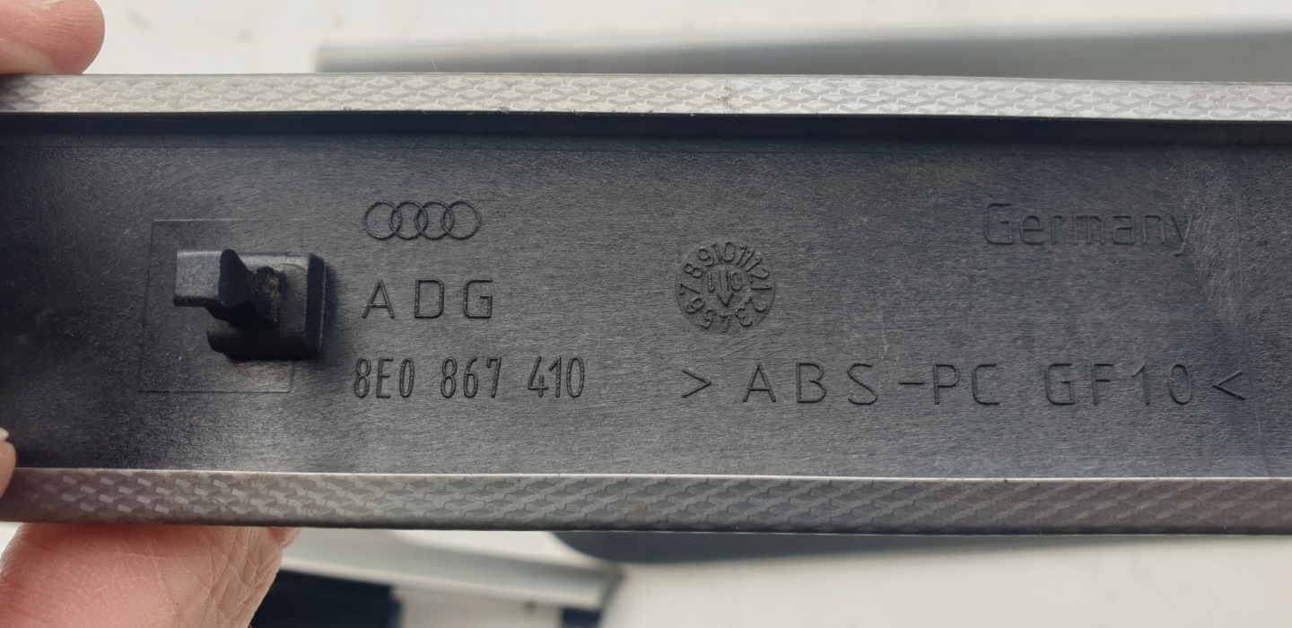 listák OZDOBNE DESKI DEKOR AUDI A4 B7 2005