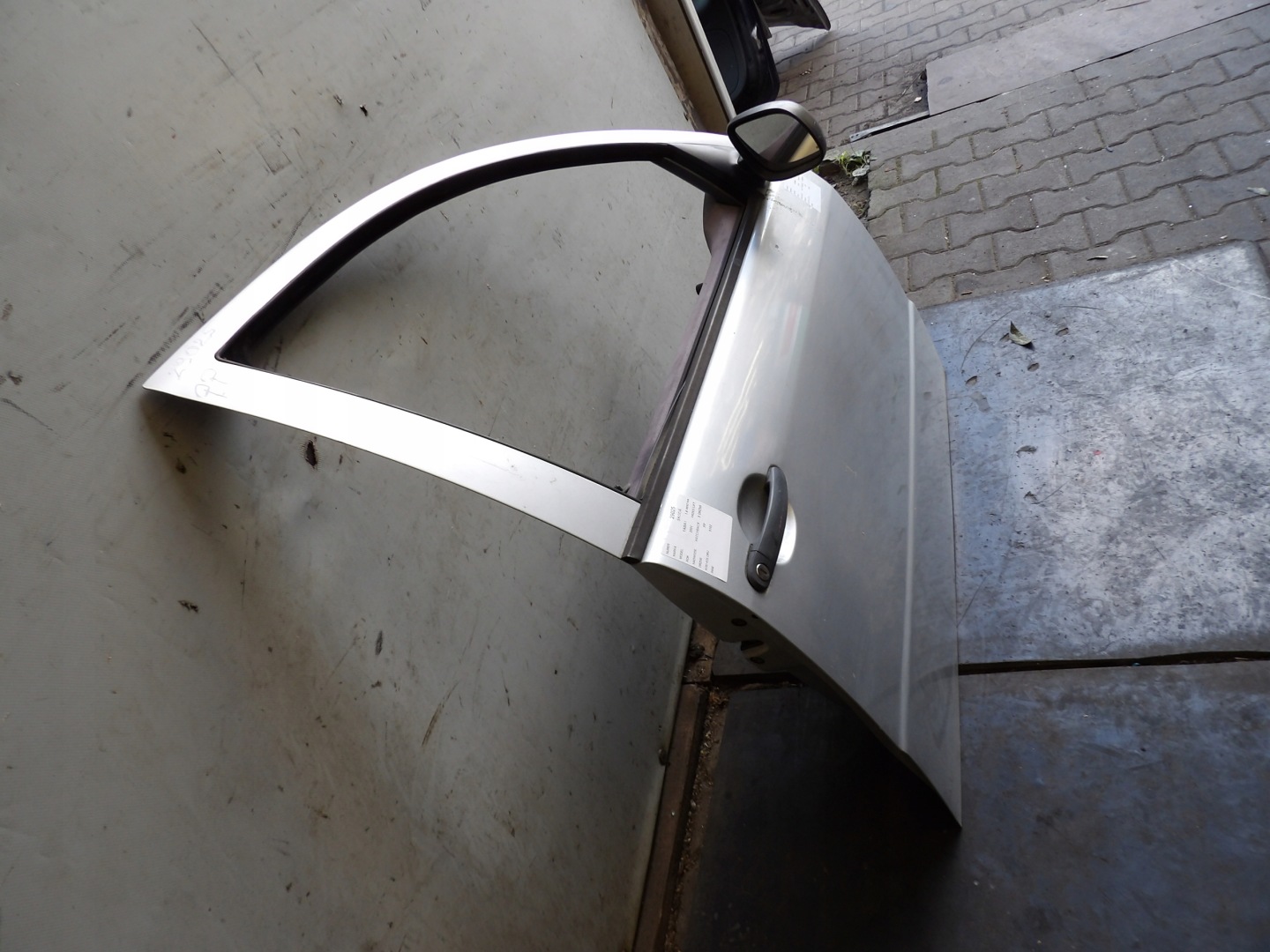 Skoda Fabia and door front right HB 5D lak. 9102