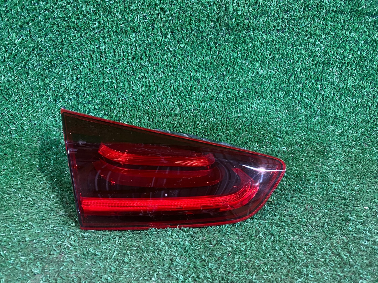 light rear left KIA X-CEED