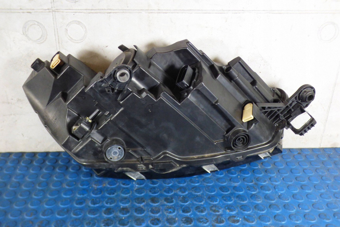 Skoda Fabia IV reflektor light left front 6VB941015 original st.BDB EUROPA