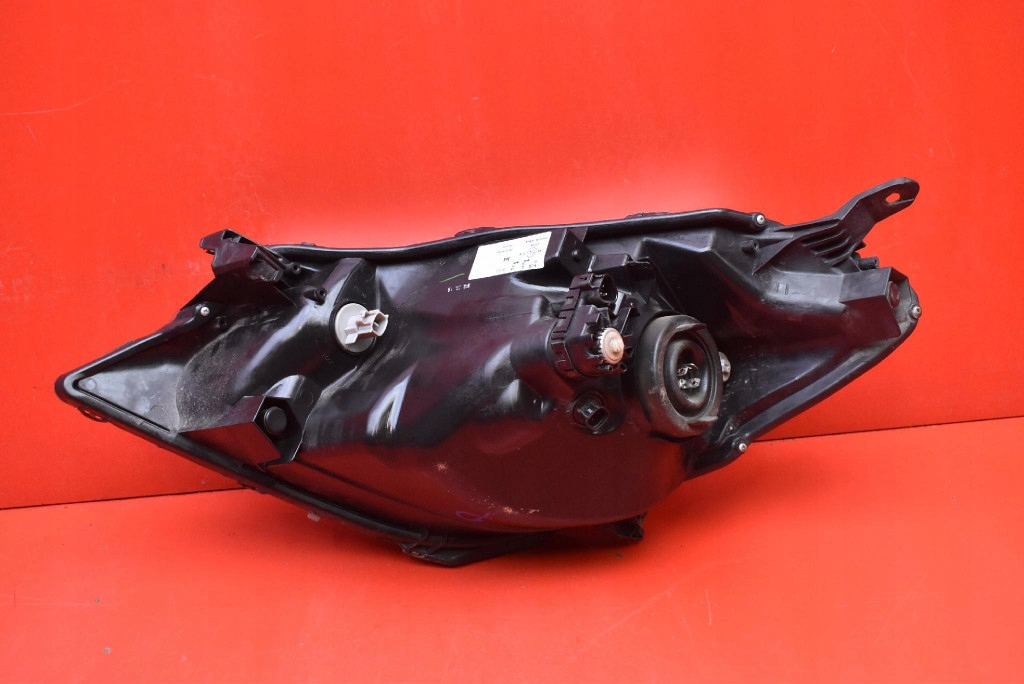 REFLEKTOR right light front EU TOYOTA YARIS 3 III 10-14