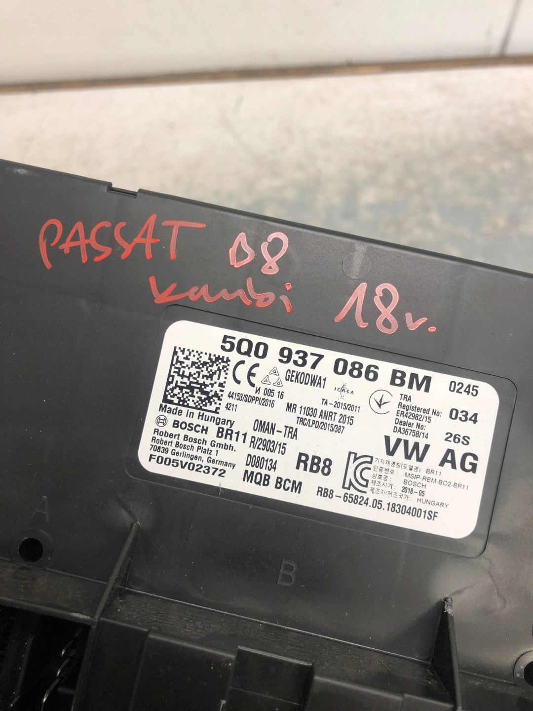 module control unit KOMFORTU VW PASSAT B8 KOMBI 5Q0937086BM