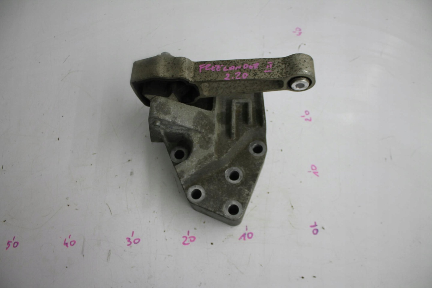 engine supporting mount front FREELANDER II 2.2 TD4
