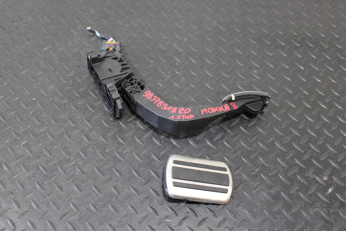 accelerator pedal caps OPEL MOKKA B II 2 9837891880