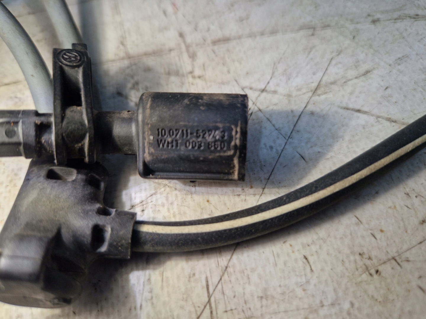 AUDI sensor ABS right front WHT003860