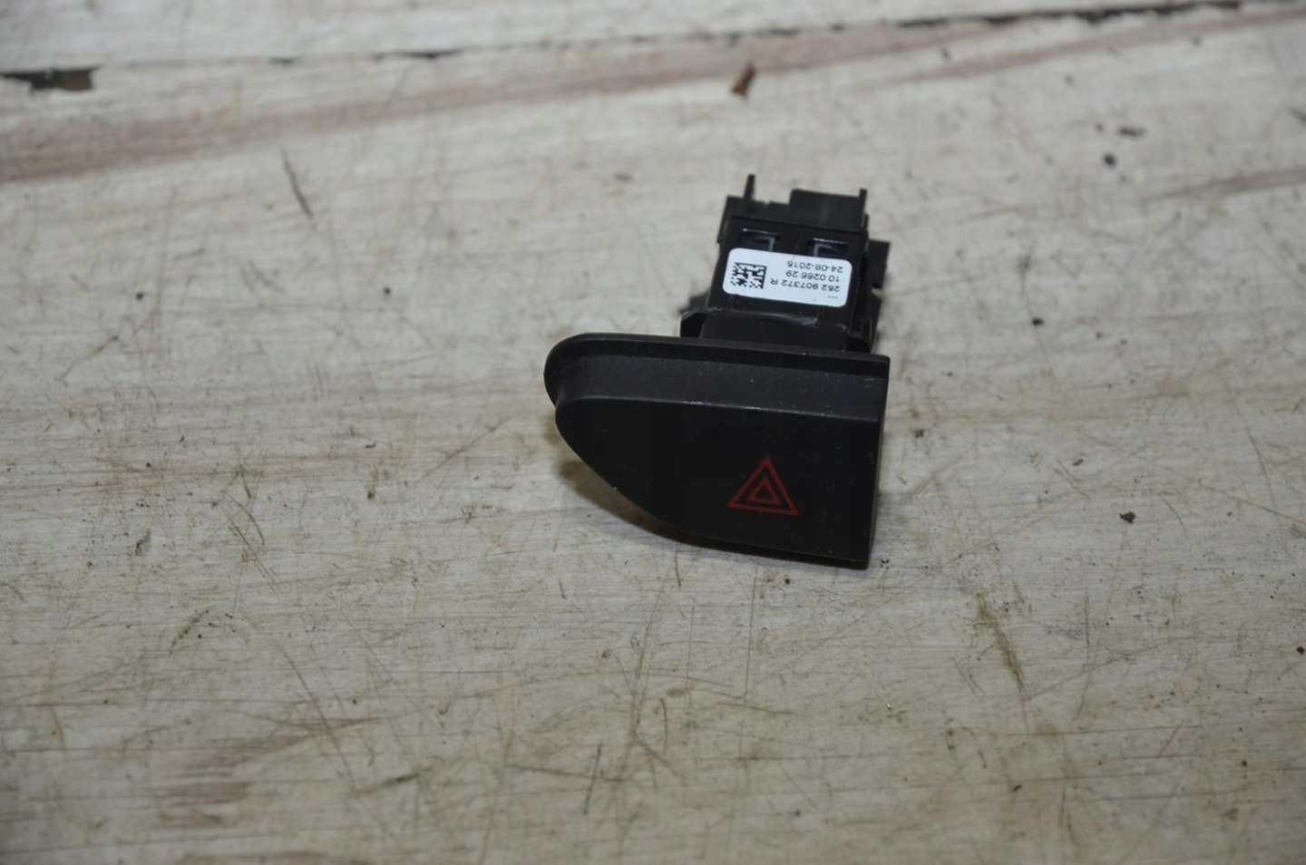 Schalter Leuchten des warnblickschalters RENAULT CLIO 421 820 B