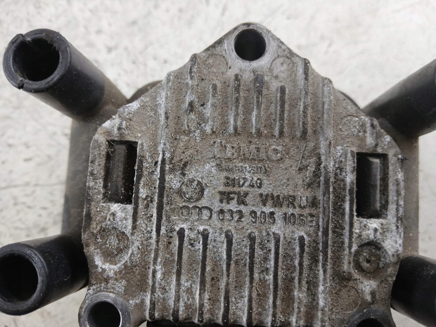 VW GOLF IV SEAT LEON and 1.4 coil ignition 032905106B