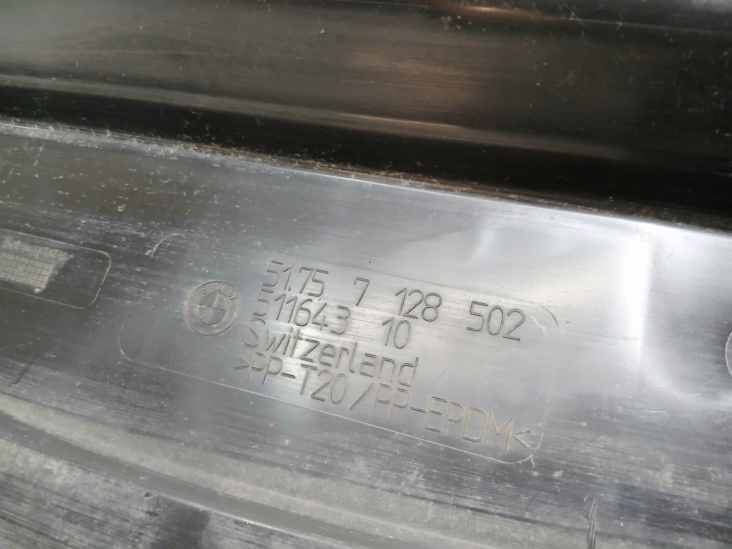 cover radiator lower BMW E81 E87 M PAKIET 7128502
