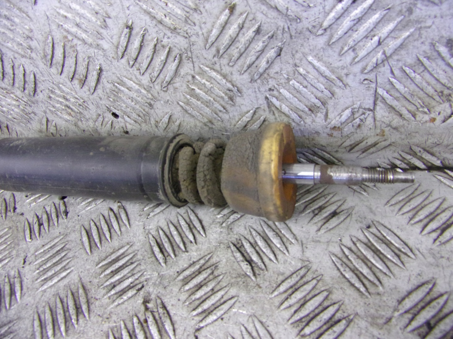 Stoßdämpfer heck hinten FORD FOCUS MK1 1.6 B 2002
