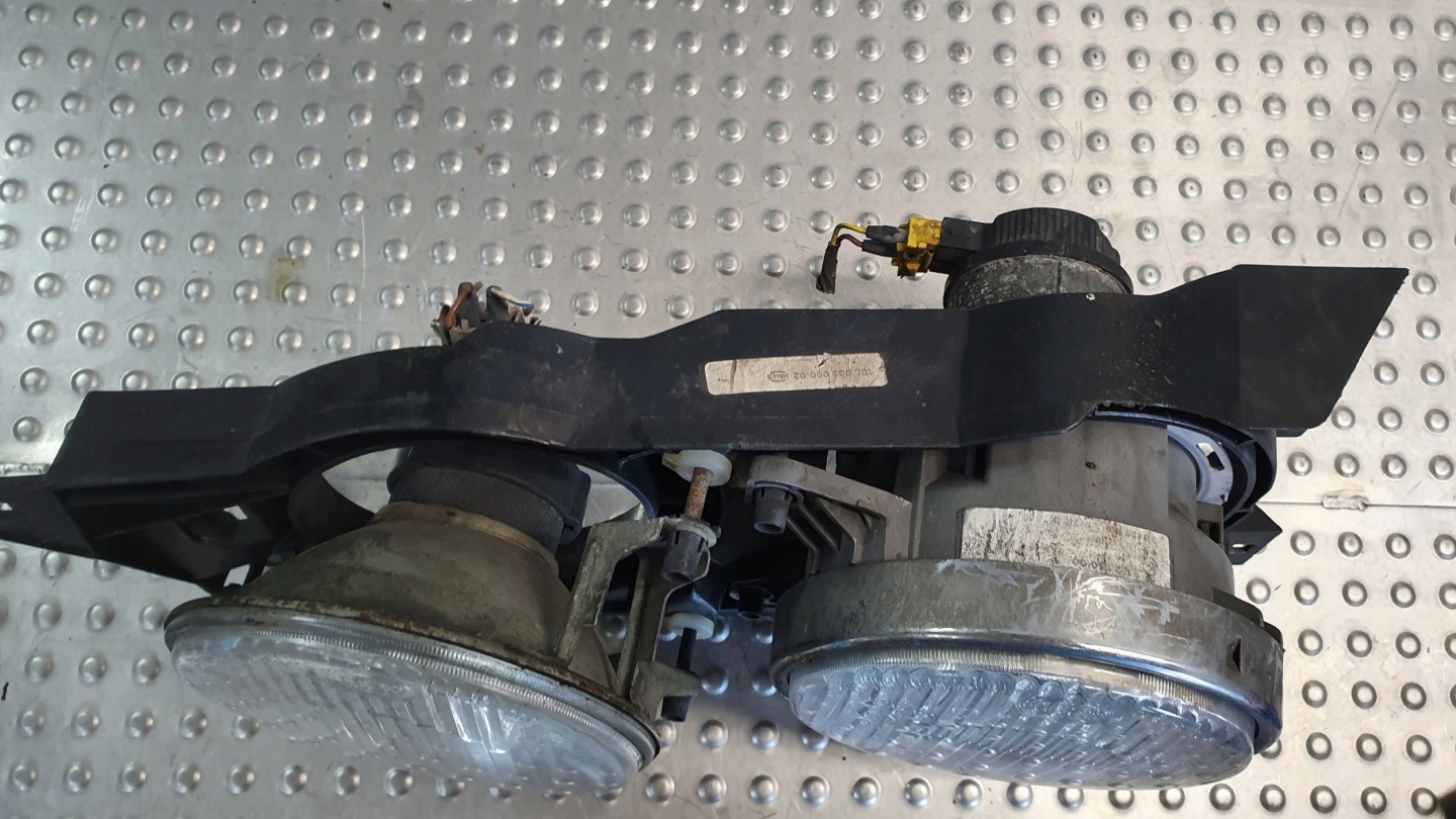 světlo předek pravá BMW 5 E32 E34 86