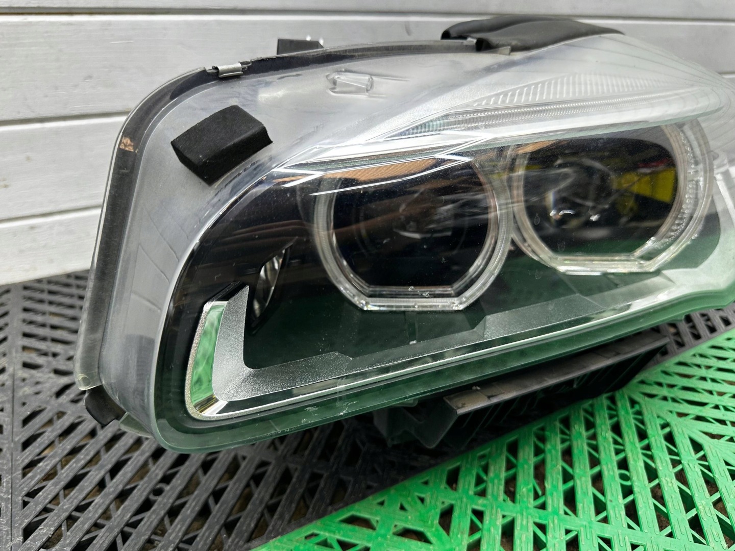 light front side left BMW 2 F45 7214905