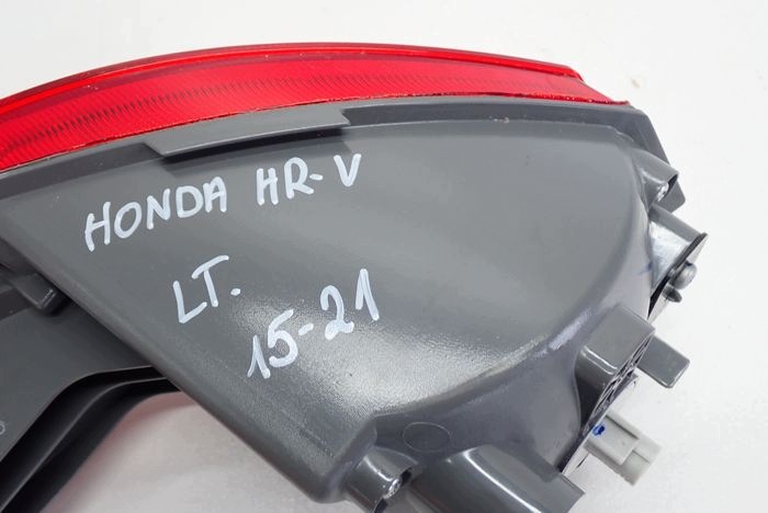 HONDA HR-V HRV 15-21 light w bumper left rear rear part