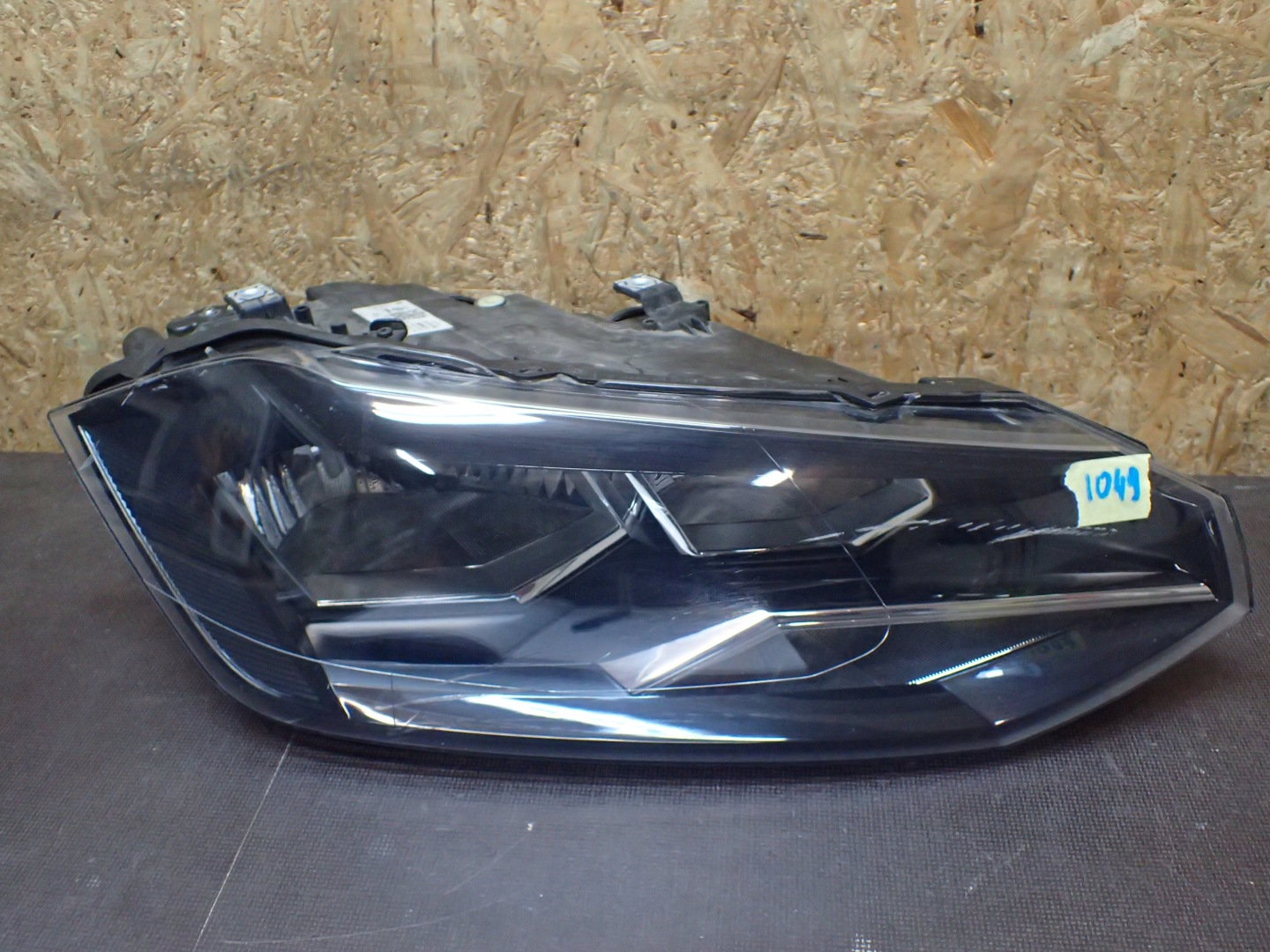 light front right VW POLO 17- 2G19410006