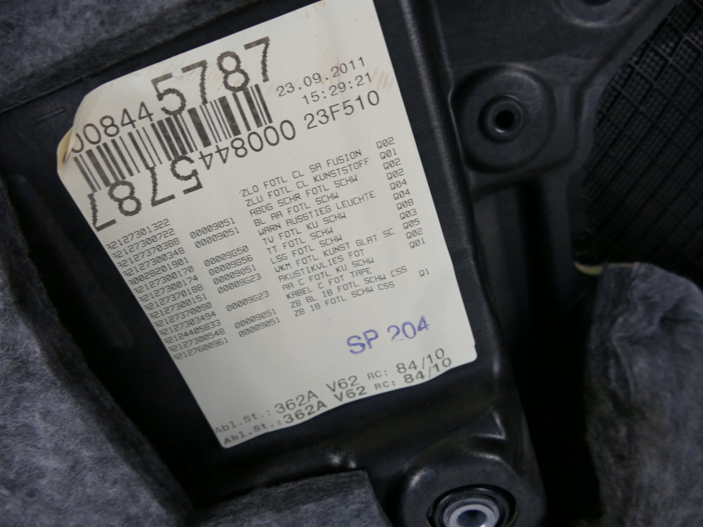 MERCEDES E W212 sedan side door left rear part