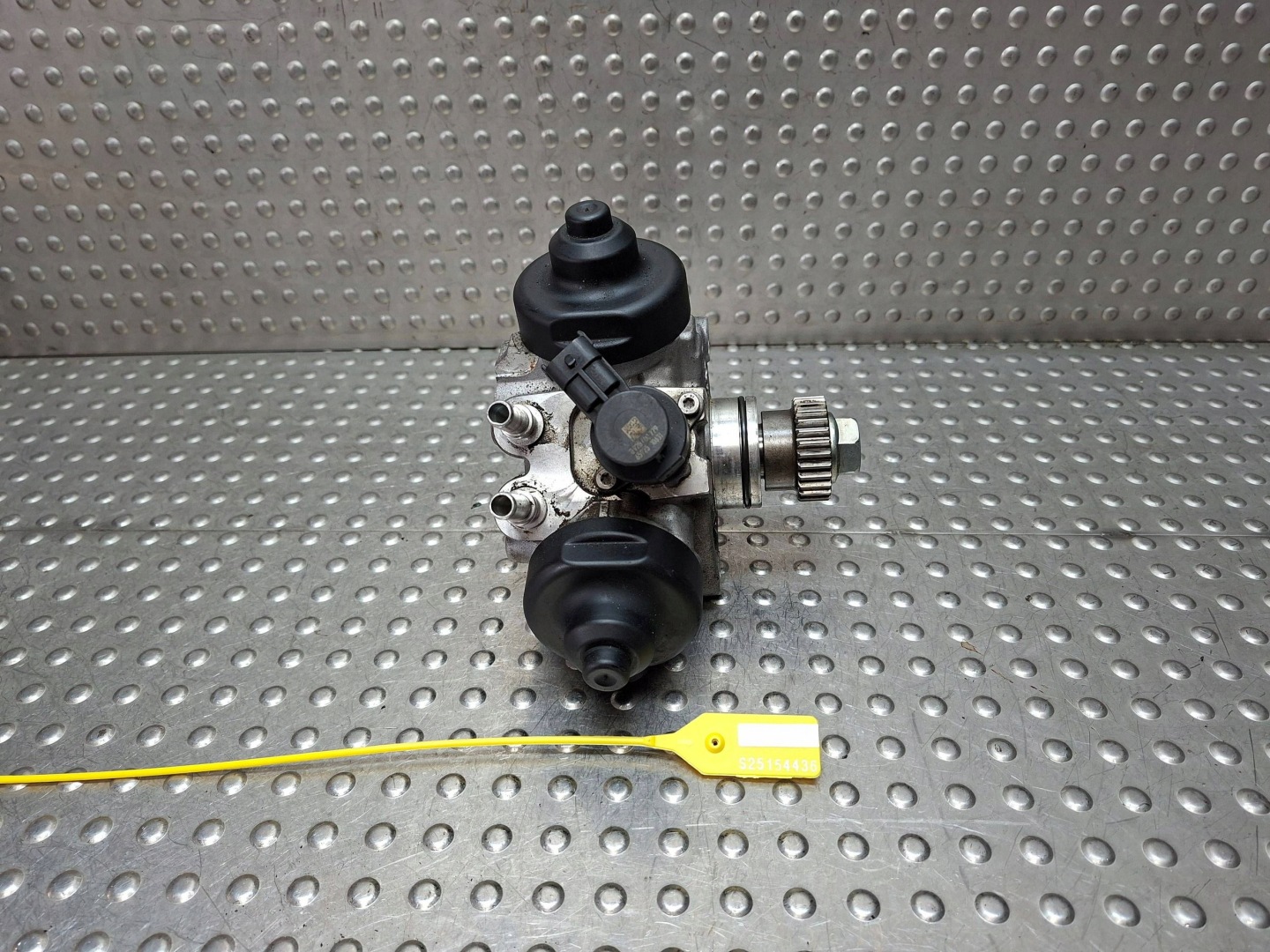 Einspritzpumpe JEEP GRAND CHEROKEE WK2 14- 3.0 CRD 0445010684
