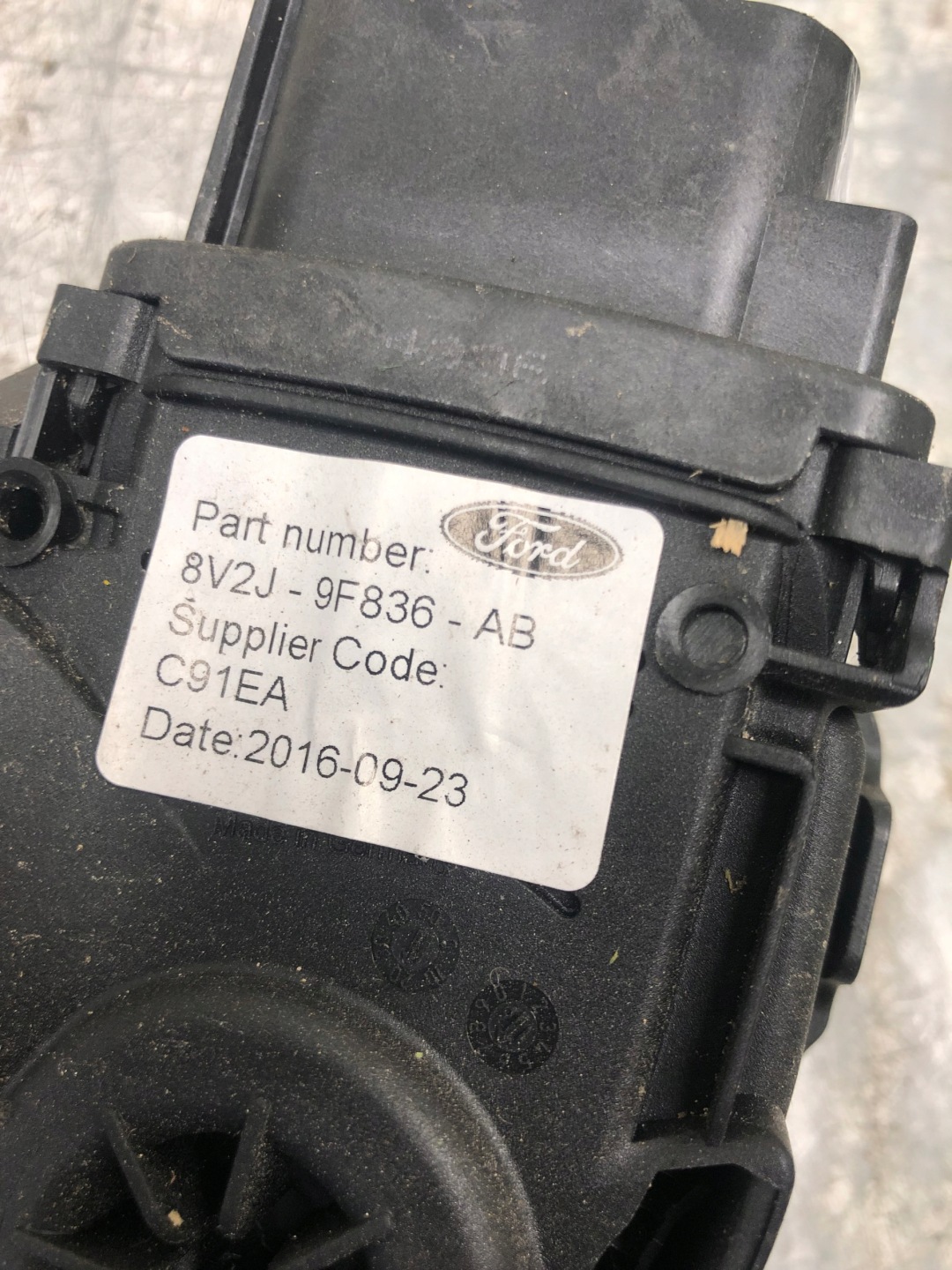 accelerator pedal potentiometer FORD FIESTA MK7 8V2J-9F836-AB