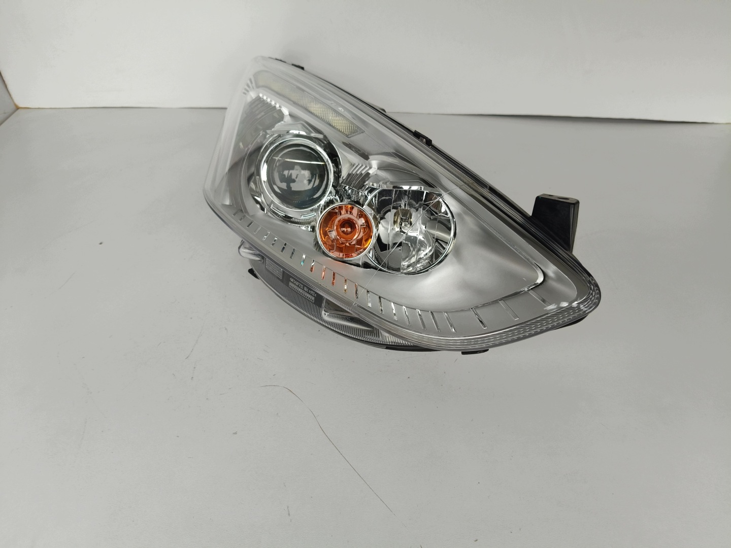 Licht rechts REFLEKTOR FORD B-MAX 13- LED