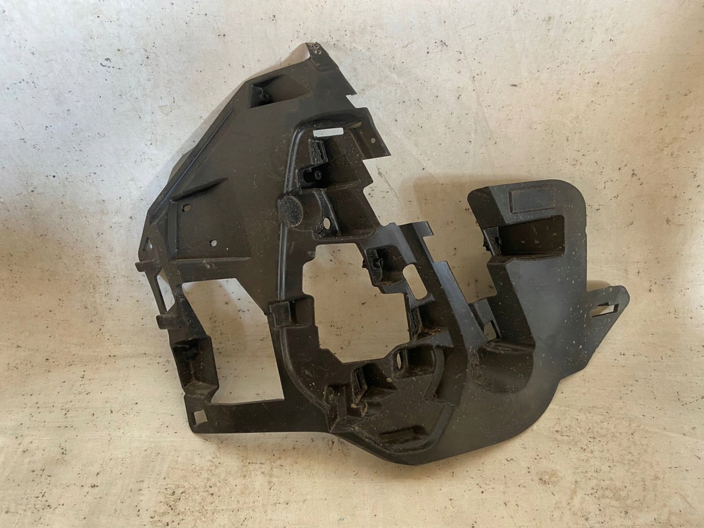 PEUGEOT 3008 II LIFT 20-> right bumper bracket front front 9836769580