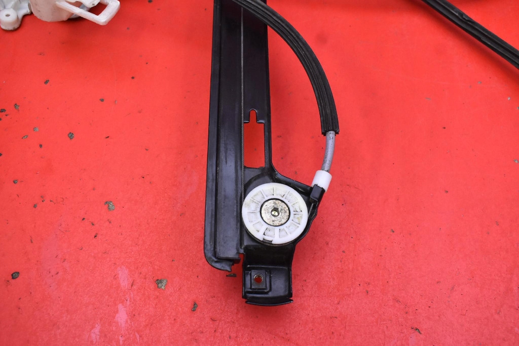 window regulator left front EU 5P0837401A SEAT ALTEA 04-09