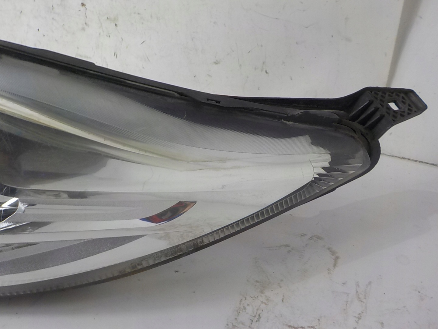 FORD FIESTA MK7 VII LIFT light left front front UK